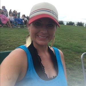 Meet your Posher, Amber